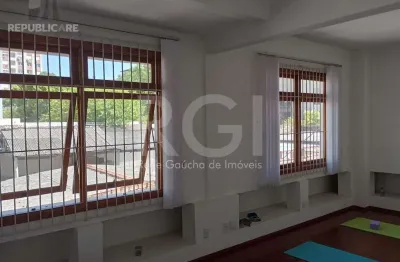 Escritório à venda no bairro cidade baixa com 34 m² de área útil disponível.