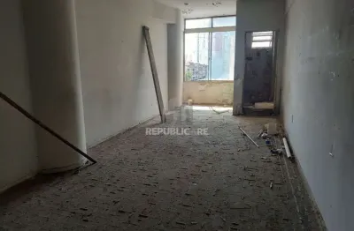 Escritório para venda no centro histórico com 28 m² de área útil disponível
