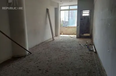 Escritório à venda no centro histórico com 28 m² de área útil disponível.