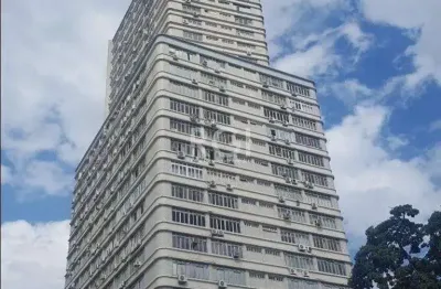 Escritório à venda no centro histórico com 64m² de área útil disponível para negociação