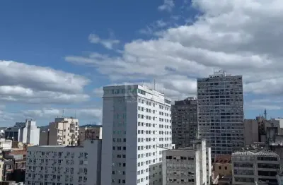 Escritório à venda no centro histórico com 50 m² de área útil disponível.