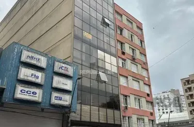 Escritório à venda no centro histórico com 202 m² de área útil disponível
