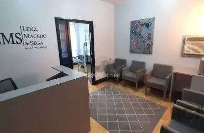 Casa residencial à venda no centro histórico com 1 dormitório e 37 m².