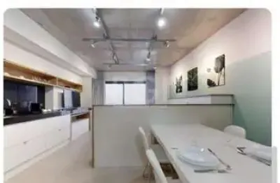 Apartamento studio à venda no menino deus com 36m² e 1 dormitório/quarto.