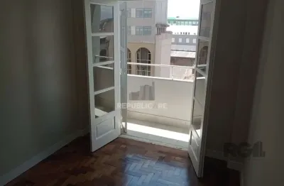 Apartamento à venda no centro histórico com 82m² e 3 dormitórios/quartos disponíveis