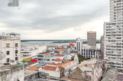 Apartamento à venda no centro histórico com 84m² e 2 dormitórios/quartos disponíveis