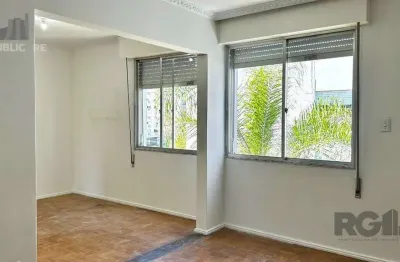 Apartamento à venda no menino deus com 76 m² e 4 dormitórios/quartos disponíveis.