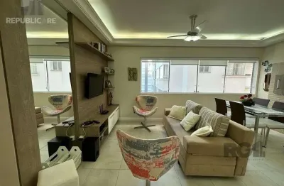 Apartamento à venda no centro com 75 m² e 2 dormitórios/quartos disponíveis.