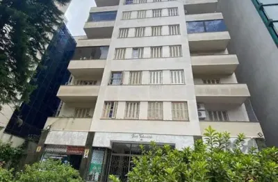 Apartamento à venda no centro histórico com 156 m² e 4 dormitórios/quartos disponíveis.