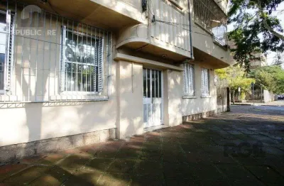 Apartamento à venda no bairro Floresta com 94m² e 3 dormitórios/quartos disponíveis