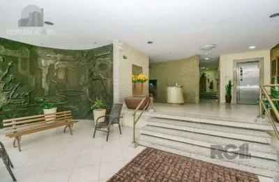 Apartamento à venda no centro histórico com 112 m² e 3 dormitórios/quartos.