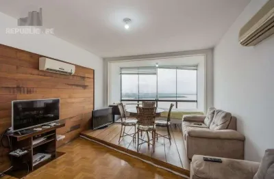 Apartamento à venda no centro histórico - 148 m² com 3 dormitórios/quartos disponíveis.