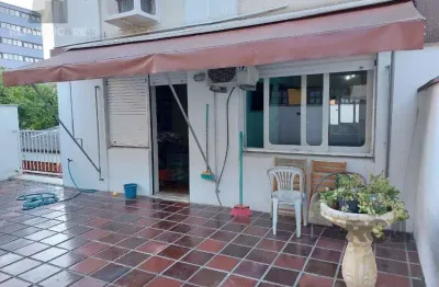 Apartamento à venda no menino deus com 81 m² e 2 dormitórios/quartos disponíveis.