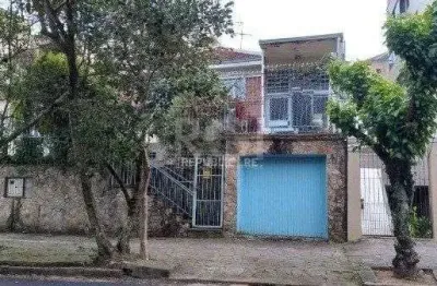 Casa residencial à venda no bairro petrópolis com 220 m² e 3 quartos.