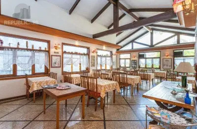 Casa residencial à venda no bairro santa cecília com 272 m² e 3 dormitórios/quartos.