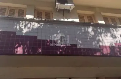 Apartamento à venda no bairro floresta com 142 m² e 3 dormitórios/quartos.