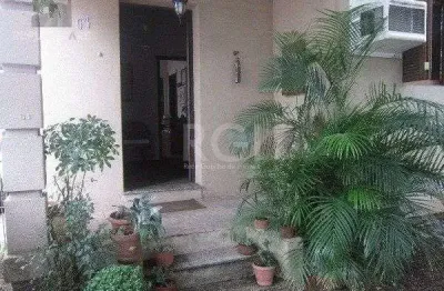 Casa residencial à venda no bairro floresta com 137m² e 1 dormitório/quarto.