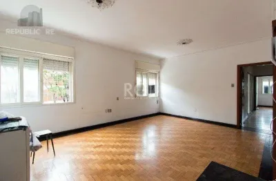 Apartamento à venda no menino deus com 101 m² e 3 dormitórios/quartos disponíveis!