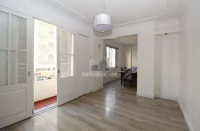 Apartamento à venda na cidade baixa com 112 m² e 3 dormitórios/quartos disponíveis.