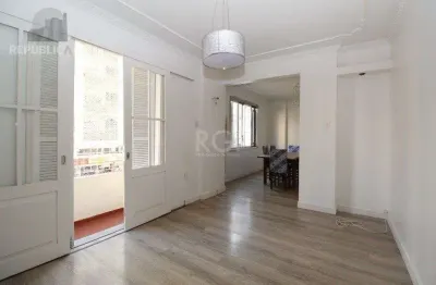 Apartamento à venda com 112 m², 3 dormitórios/quartos no bairro cidade baixa