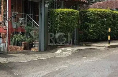 Casa residencial à venda no bairro teresópolis com 228 m² e 3 dormitórios/quartos.