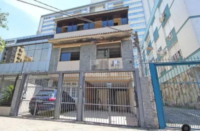 Casa residencial à venda no bairro menino deus com 300 m² e 6 dormitórios/quartos.