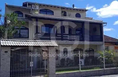 Casa residencial à venda no bairro partenon com 750 m² e 6 dormitórios/quartos.