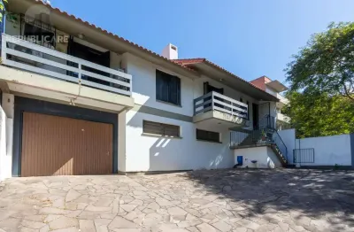 Casa residencial à venda no bairro Santa Tereza com 286 m² e 2 dormitórios/quartos.