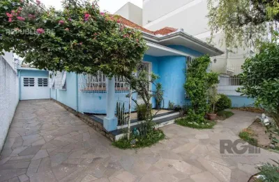 Casa residencial à venda no bairro azenha com 126 m² e 3 dormitórios/quartos.