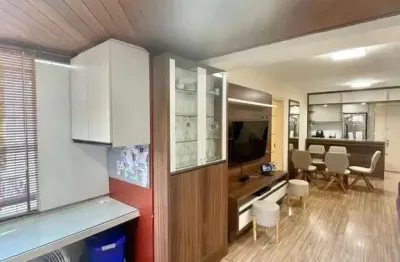 Apartamento à venda no bairro azenha com 84 m² e 3 dormitórios/quartos disponíveis.