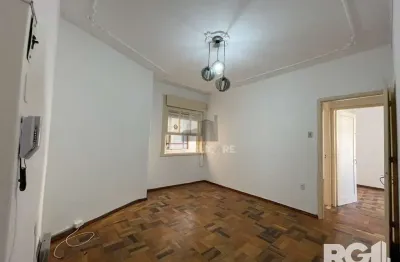 Apartamento à venda na cidade baixa com 52 m² e 2 dormitórios/quartos disponíveis.