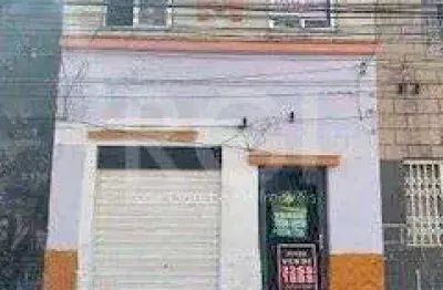Sobrado à venda com 120m², localizado no bairro cidade baixa, com 5 dormitórios.
