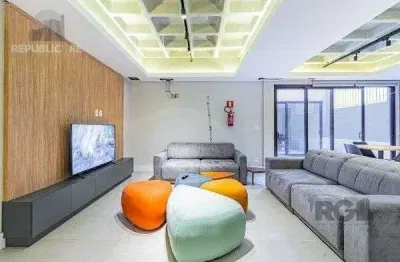 Apartamento à venda no centro histórico, 47 m² e 1 dormitório/quartos disponíveis.