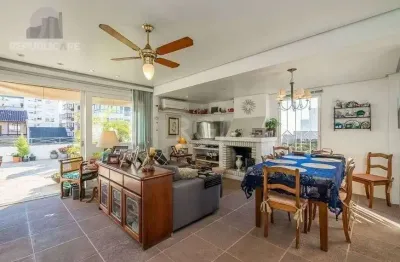 Cobertura à venda no bairro são joão com 213 m² e 4 dormitórios/quartos