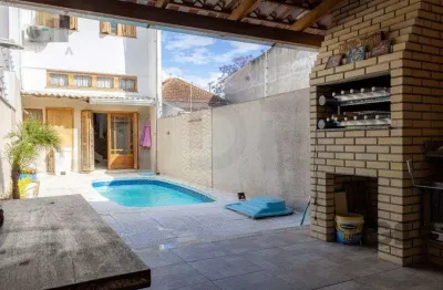 Casa residencial à venda no bairro Partenon com 110m² e 4 dormitórios/quartos disponíveis.