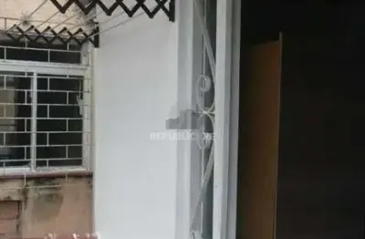Casa residencial à venda no bairro azenha com 280 m² e 5 dormitórios/quartos.