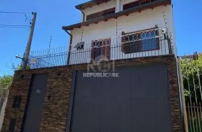 Casa residencial à venda no bairro menino deus com 170 m² e 4 dormitórios/quartos.