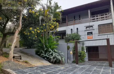 Casa residencial à venda no bairro cristal com 4 dormitórios e área de 204 m²