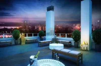 Apartamento à venda no centro histórico com 47 m² e 1 dormitório/quarto disponível.