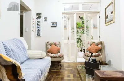 Apartamento à venda no bairro petrópolis com 57 m² e 2 dormitórios/quartos disponíveis