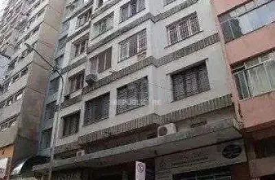 Apartamento à venda no centro histórico com 87 m² e 2 dormitórios/quartos disponíveis.