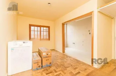 Apartamento à venda no partenon com 1 dormitório e 40 m² de área útil.