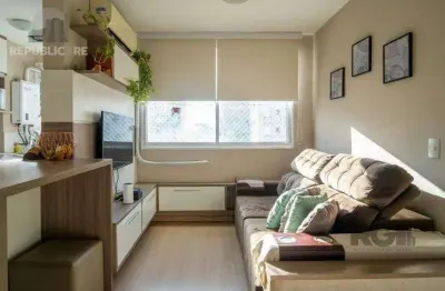 Apartamento à venda no bairro cavalhada com 61 m² e 3 dormitórios/quartos.