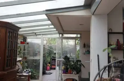 Apartamento à venda no centro histórico com 105 m² e 2 dormitórios/quartos disponíveis.