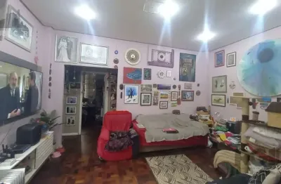 Apartamento à venda no centro histórico com 84 m² e 3 dormitórios/quartos disponíveis!