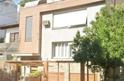 Apartamento à venda no bairro auxiliadora com 147m² e 3 dormitórios/quartos disponíveis.