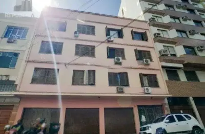 Apartamento à venda no centro histórico com 65m² e 2 dormitórios/quartos disponíveis