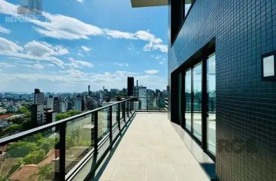 Apartamento à venda no bairro petrópolis, 3 dormitórios e 241m² úteis disponíveis.