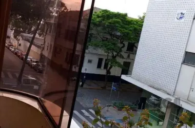 Apartamento à venda no centro histórico com 2 dormitórios/quartos e 70 m² de área útil.