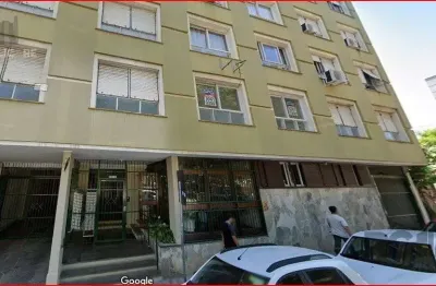 Apartamento à venda no centro histórico com 42 m² e 1 quarto disponível.